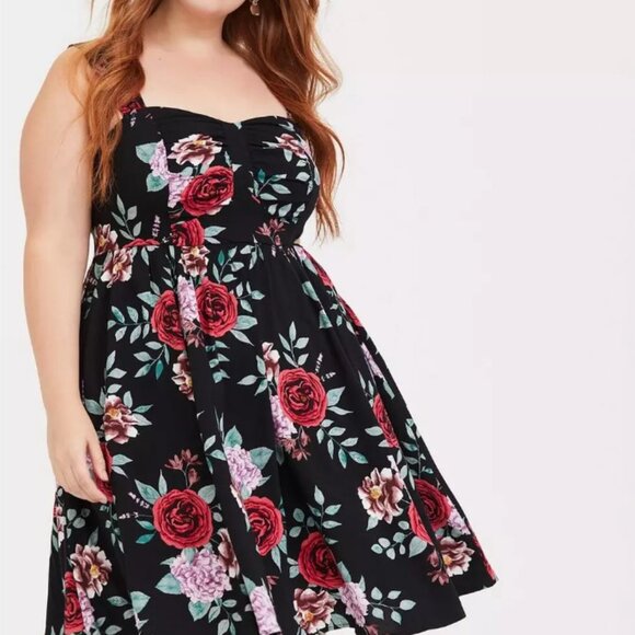 Torrid Mini Challis Skater Dress Black Floral Roses Size 2 - Picture 2 of 8